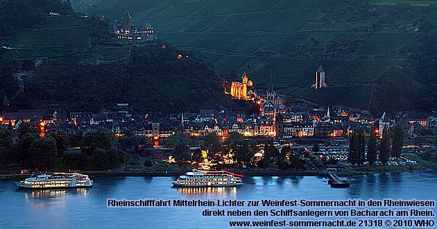 Rheinschifffahrt Mittelrhein-Lichter zur Weinfest-Sommernacht in den Rheinwiesen von Bacharach am Rhein